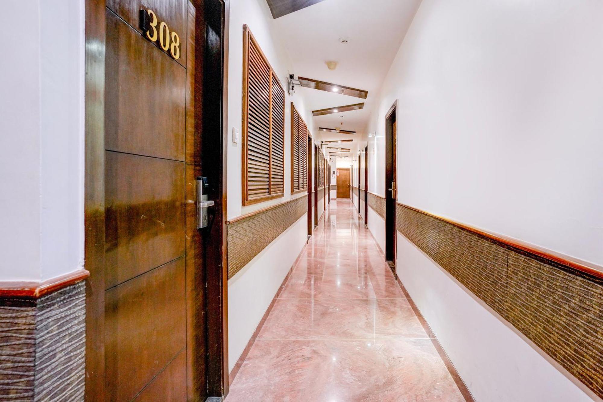 Townhouse Oak Times Square Le Western Hotel Mumbai Ngoại thất bức ảnh