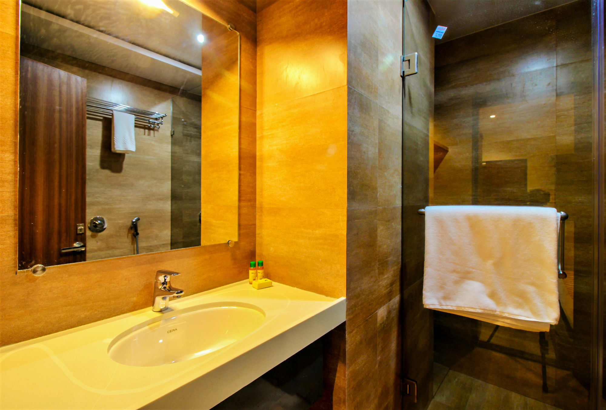 Townhouse Oak Times Square Le Western Hotel Mumbai Ngoại thất bức ảnh